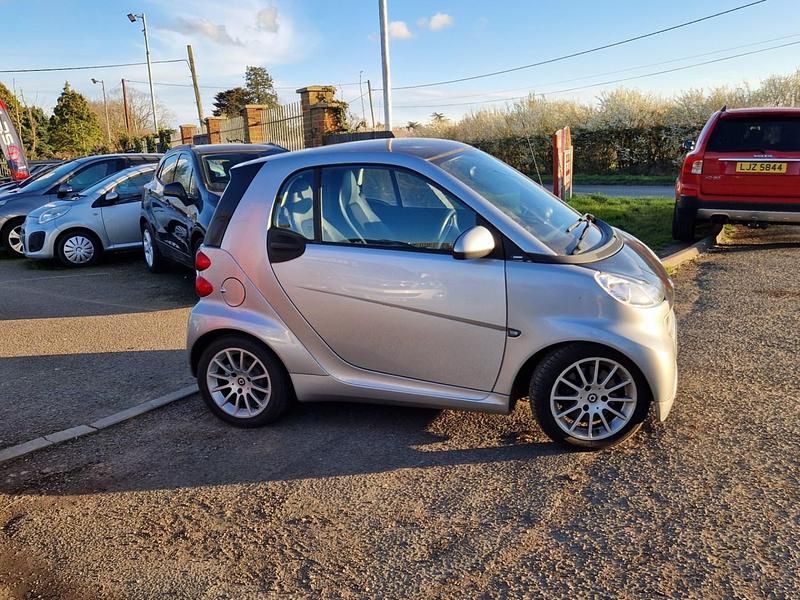Begagnad Smart ForTwo Coupé Passion 71 HK (52 kW) 2011 Silver Sportkupé