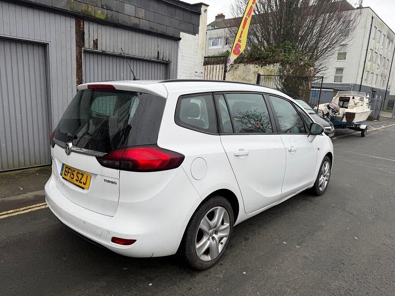 Used Vauxhall Zafira 2015 White MPV