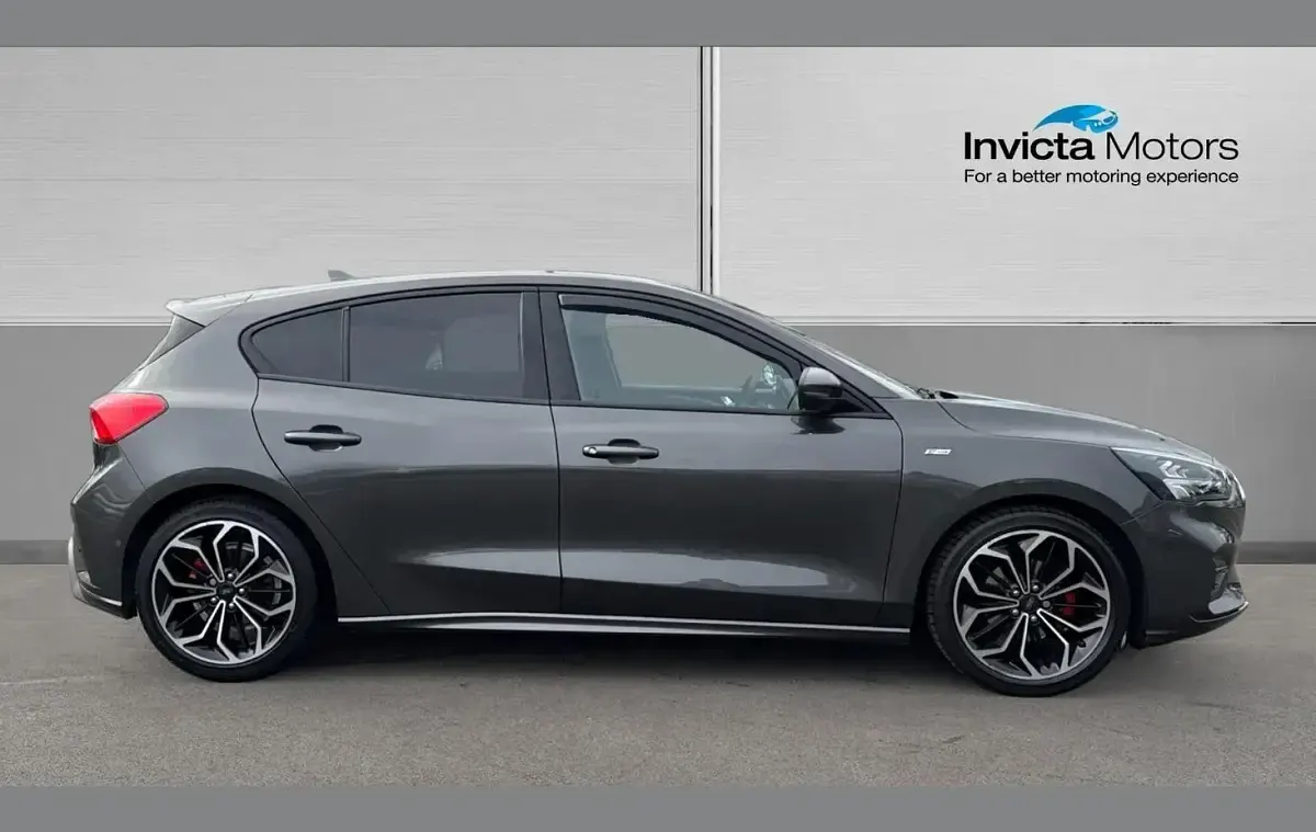Used Ford Focus ST-Line X 155 HP (114 kW) 2022 Grey Hatchback