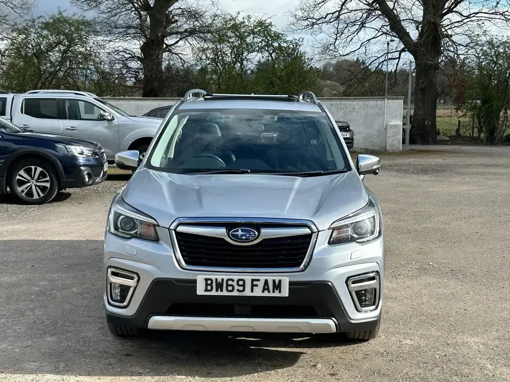 Used Subaru Forester Premium 150 HP (110 kW) 2019 Silver SUV