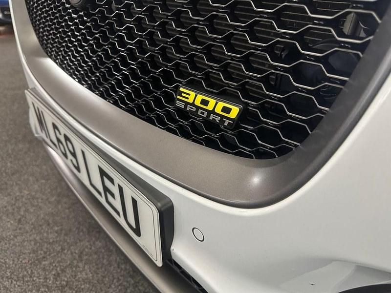 Used Jaguar F-Pace S 300 HP (220 kW) 2020 White SUV