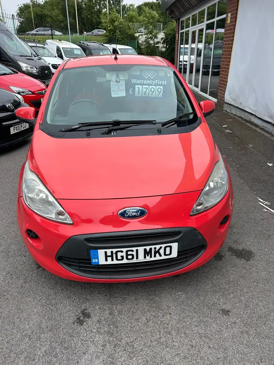 Used Ford Ka 69 HP (50 kW) 2012 Red Hatchback