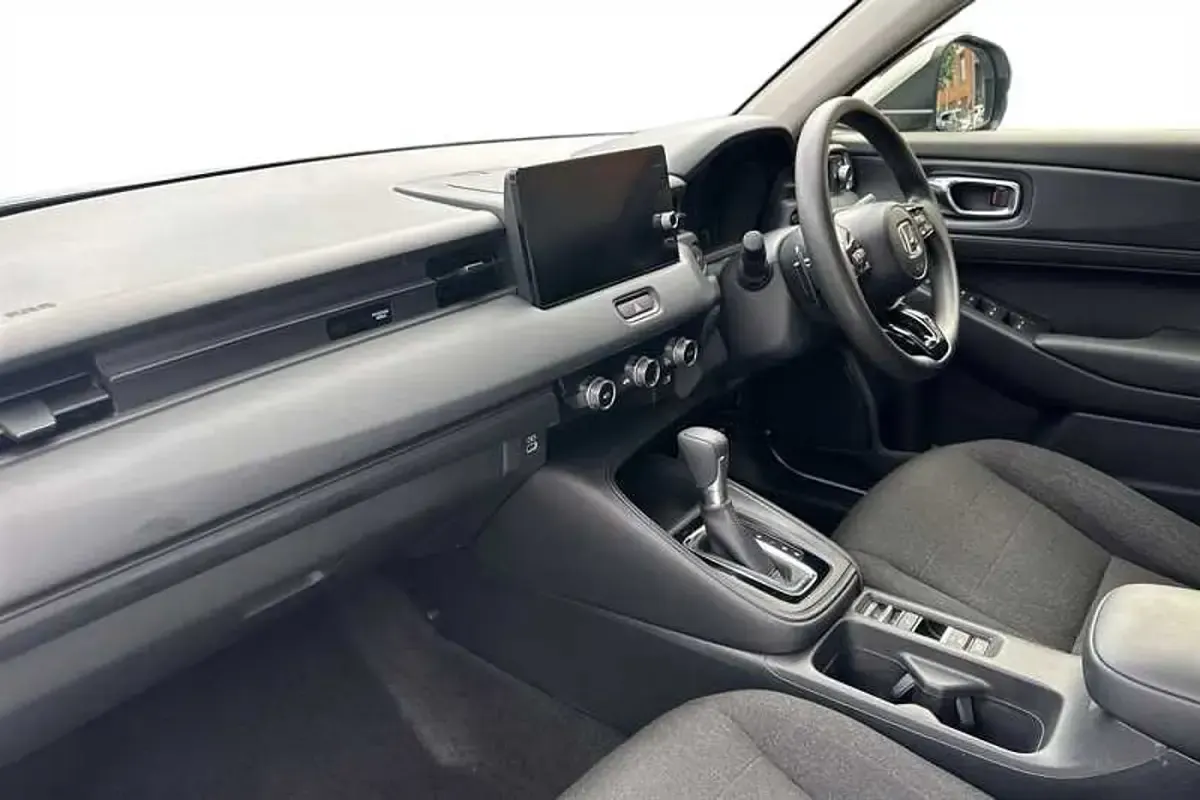 Used Honda HR-V Elegance 131 HP (96 kW) 2024 White SUV