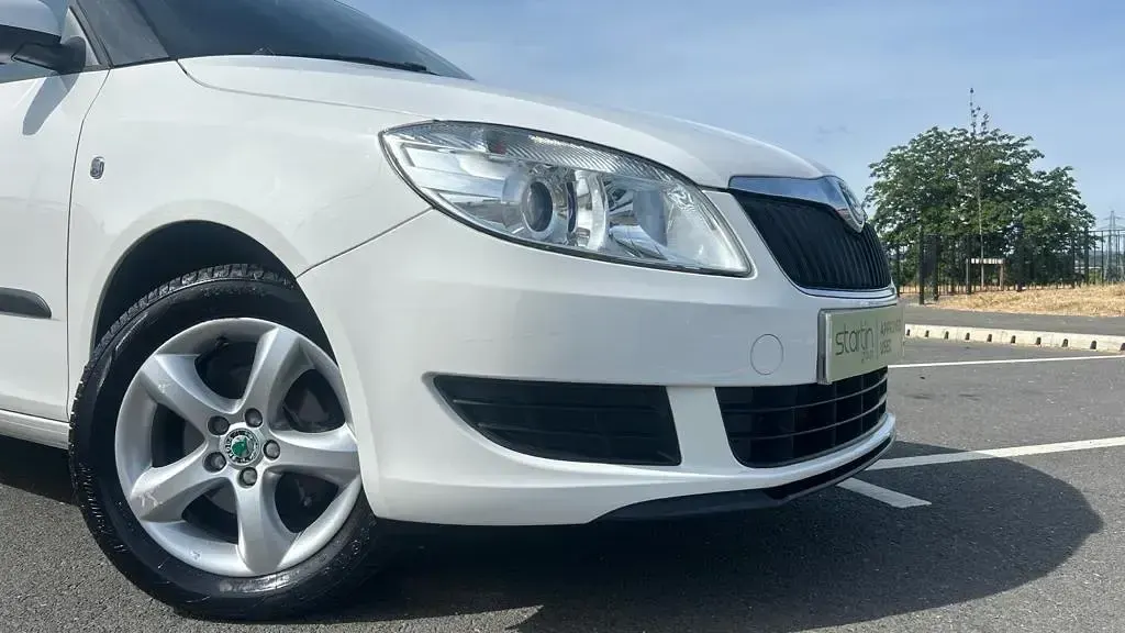 Used Skoda Fabia SE 2012 White Hatchback