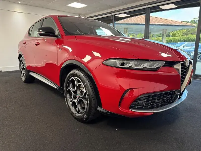 Used Alfa Romeo Tonale Ti 160 HP (117 kW) 2023 Red SUV