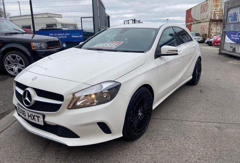 Used Mercedes A180 SE 2016 White Hatchback