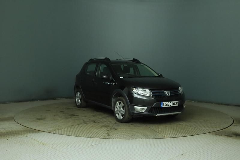 Black Used 2013 Dacia Sandero Lauréate Hatchback | £1,995 (A bit pricey) - Image 1/4