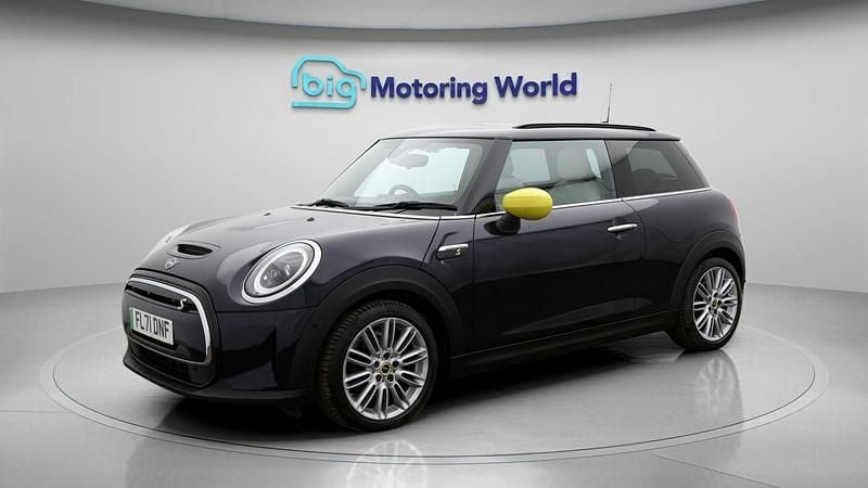 Used Mini Cooper SE Hatch 133 kW (181 HP) 2021 Hatchback