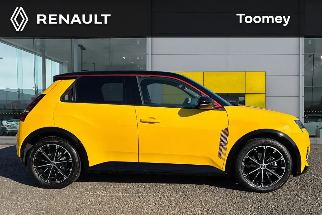 New Renault R5 Iconic 108 kW (148 HP) 2026 Hatchback