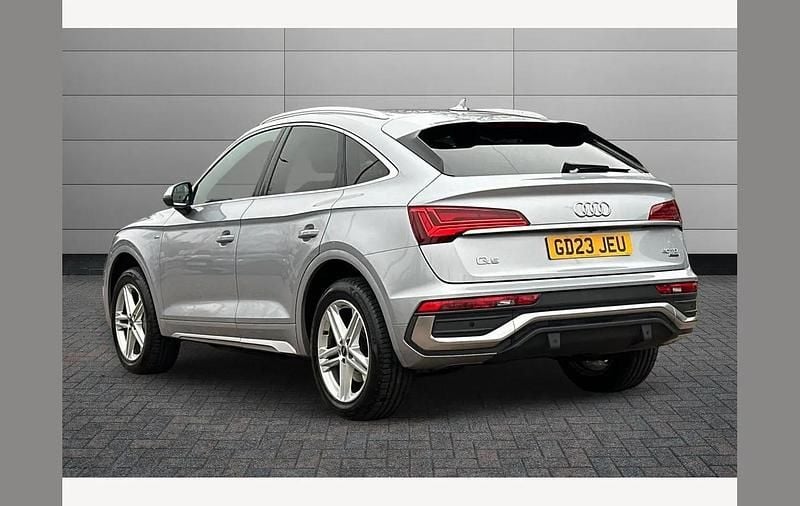 Usado Audi Q5 Sportback S-Line 204 HP (150 kW) 2023 Prateado SUV