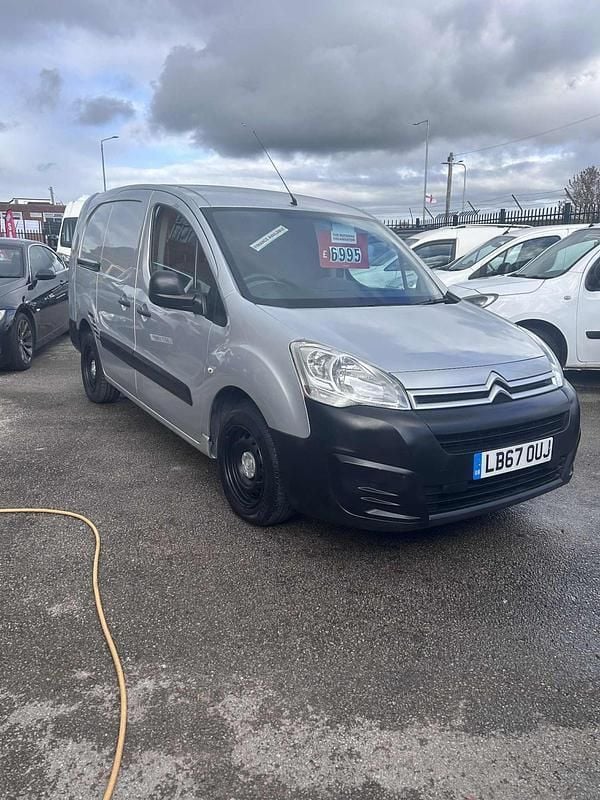 Used Citroën Berlingo 100 HP (73 kW) 2018 Silver MPV