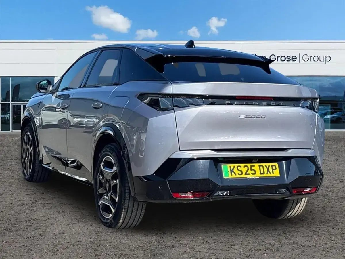 Used Peugeot e-3008 GT 156 kW (213 HP) 2025 Grey SUV
