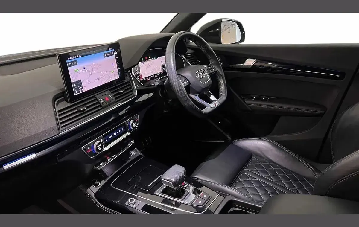 Begagnad Audi Q5 Design 200 HK (147 kW) 2021 Svart SUV
