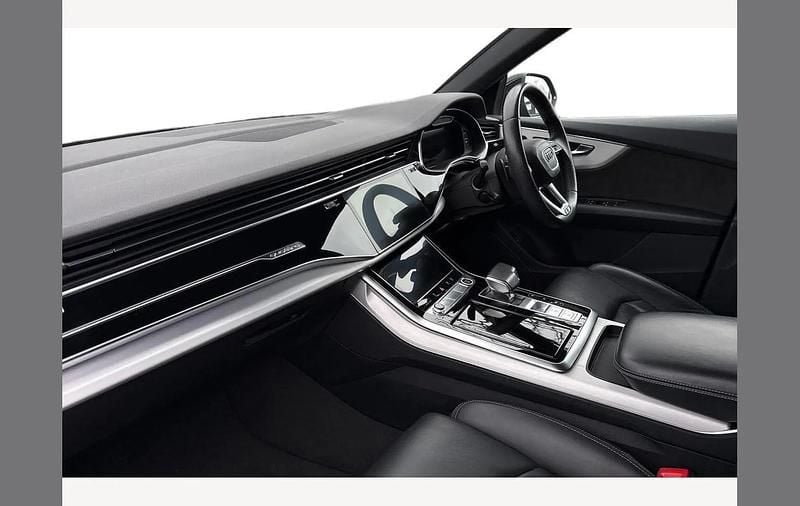 Used Audi Q8 S-Line 286 HP (210 kW) 2020 Audi exclusive SUV