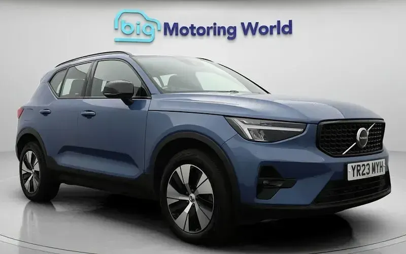 Używany Volvo XC40 Plus 211 KM (155 kW) 2023 SUV