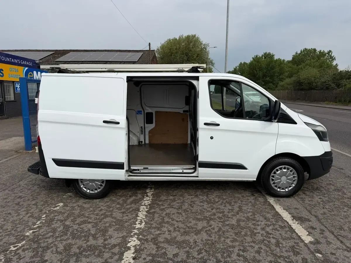 Used Ford Transit Custom 2017 White