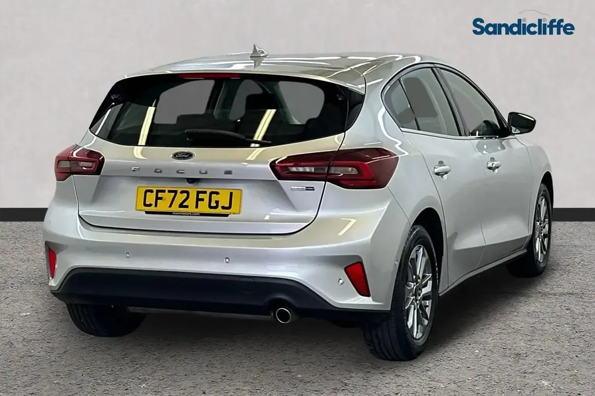 Used Ford Focus Titanium 155 HP (114 kW) 2023 Silver Hatchback