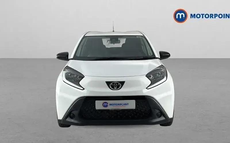 Used Toyota Aygo X PURE 72 HP (52 kW) 2025 SUV
