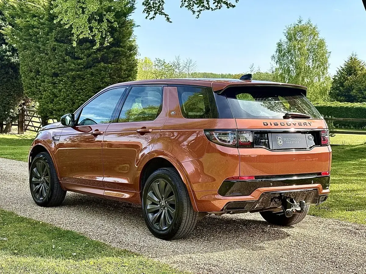 Used Land Rover Discovery Sport SE Dynamic 240 HP (176 kW) 2019 Orange SUV