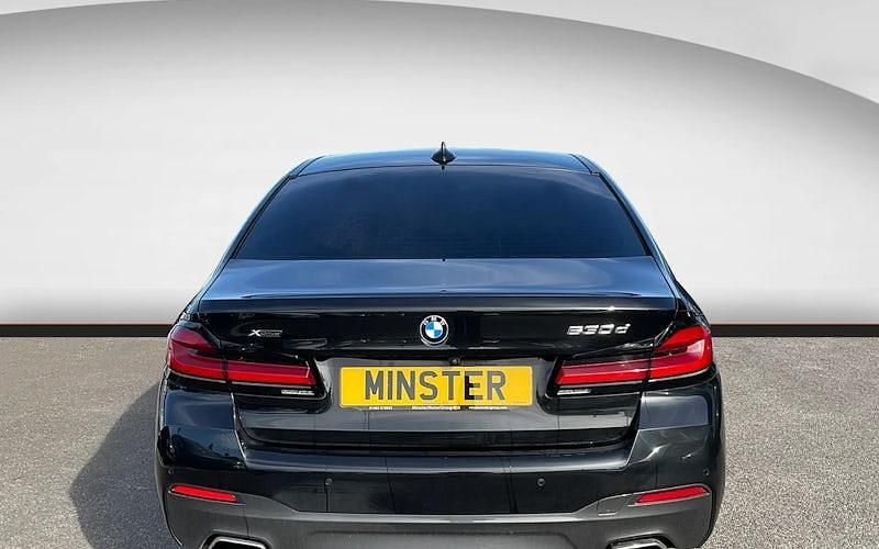 Usado BMW 530 M Sport 286 CV (210 kW) 2022 Negro Berlina