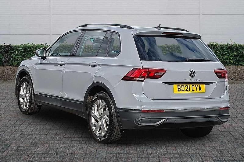 Used VW Tiguan Life 130 HP (95 kW) 2021 Grey SUV
