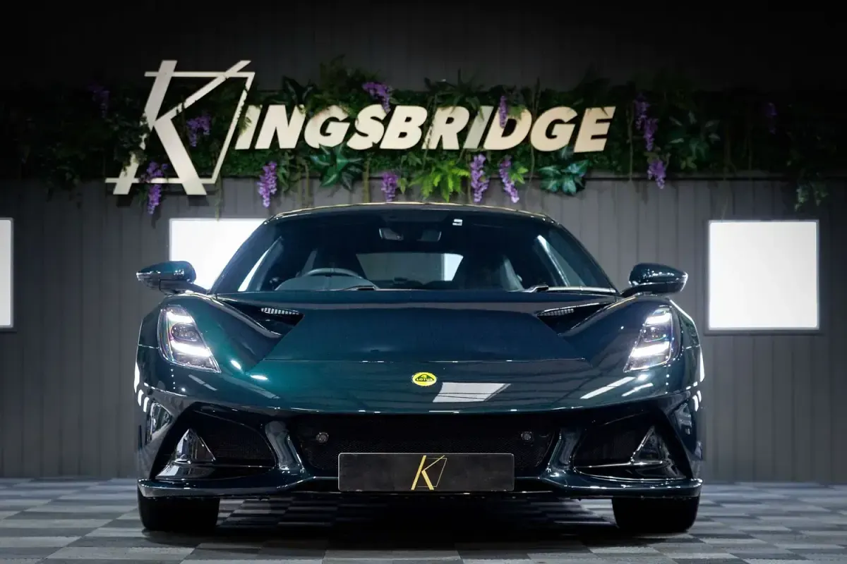 Used Lotus Emira 404 HP (297 kW) 2023 Green Coupe