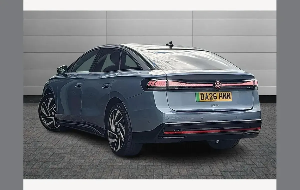 Begagnad VW ID.7 Pro 210 kW (286 HK) 2026 Blå Halvkombi