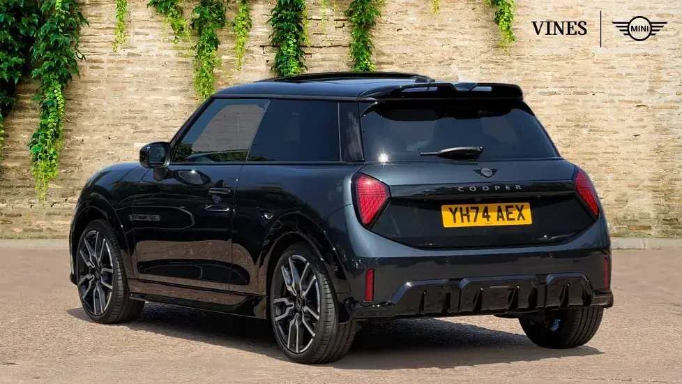 Used Mini Cooper Hatch 154 HP (113 kW) 2024 Grey Hatchback