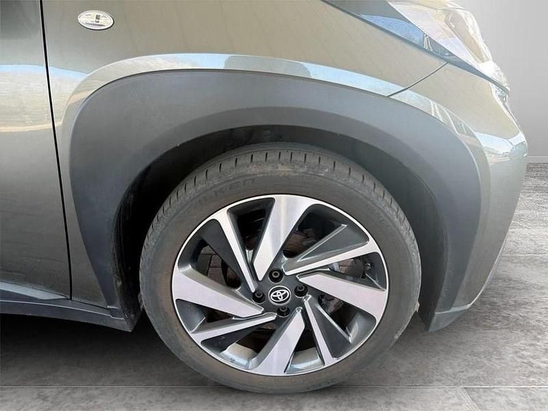 Used Toyota Aygo X 72 HP (52 kW) 2023 Green SUV