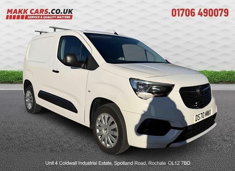 Used Vauxhall Combo Sportive 100 HP (73 kW) 2020 White MPV