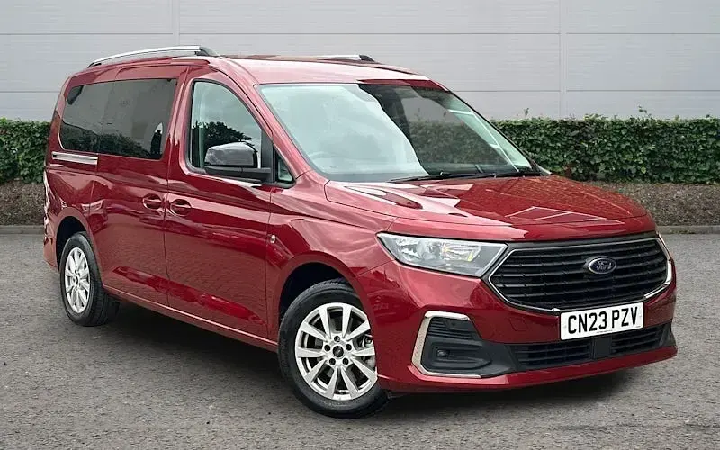 Used Ford Tourneo Titanium 122 HP (89 kW) 2023 Estate