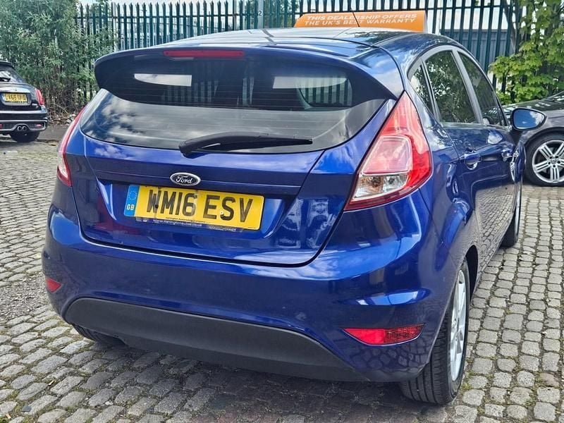 Used Ford Fiesta Zetec 2016 Blue Hatchback