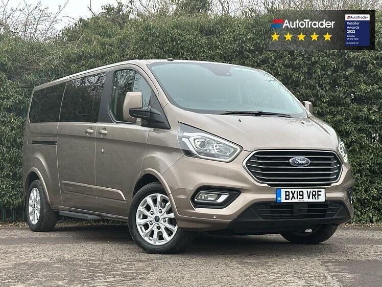 Used Ford Tourneo Titanium 130 HP (95 kW) 2019 Silver MPV