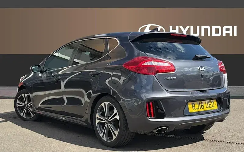 Usado Kia Ceed GT-Line 136 HP (100 kW) 2018 Prateado Citadino