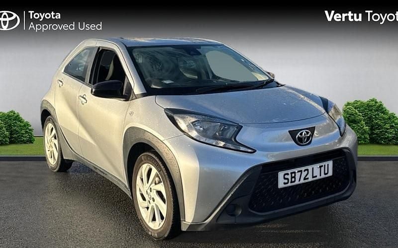 Used 2025 Toyota Aygo X PURE SUV | £11,106 (Super price) - Image 1/4