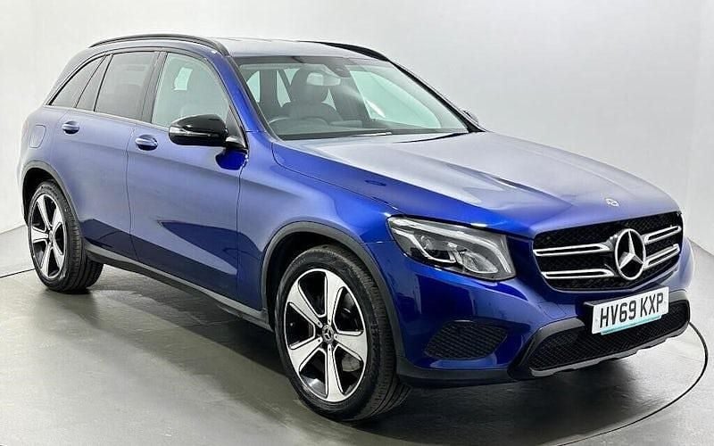 Used Mercedes GLC220 Urban 170 HP (125 kW) 2019 Blue Estate