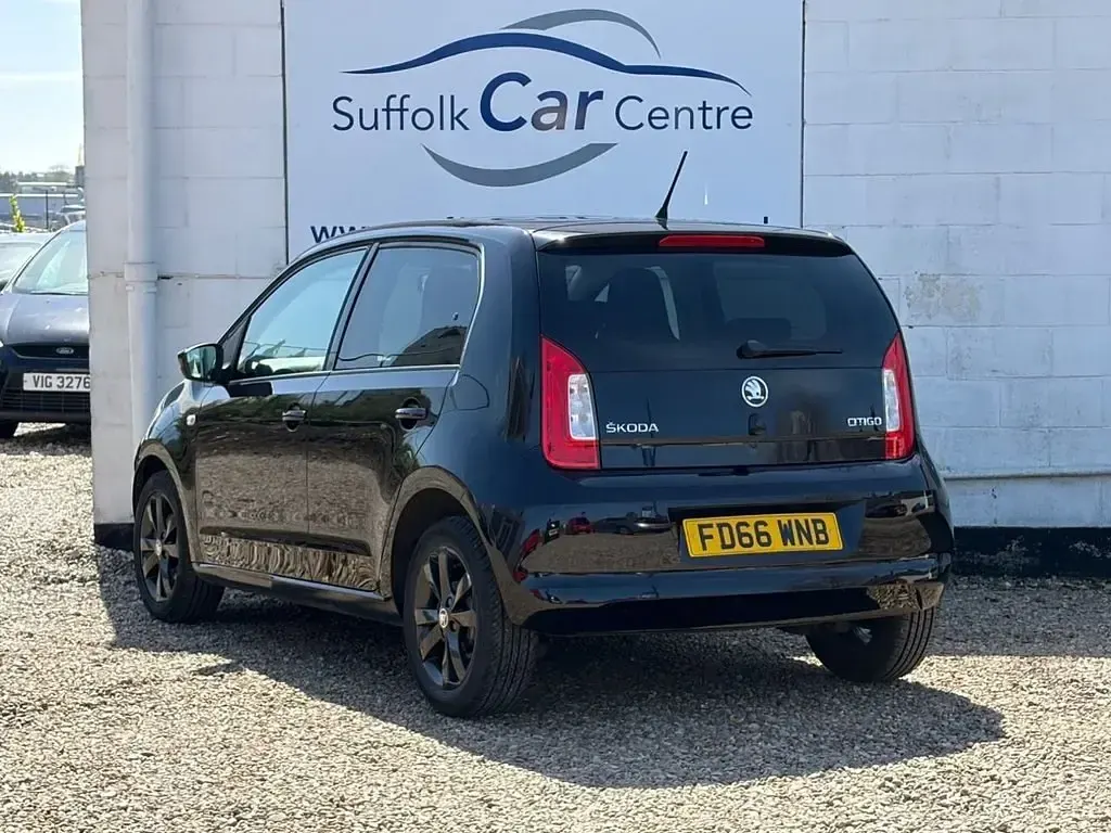 Usado Skoda Citigo Colour Edition 60 CV (44 kW) 2016 Negro Utilitario