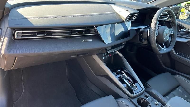 Used Audi A3 e-tron Comfort 204 HP (150 kW) 2025 Black Hatchback