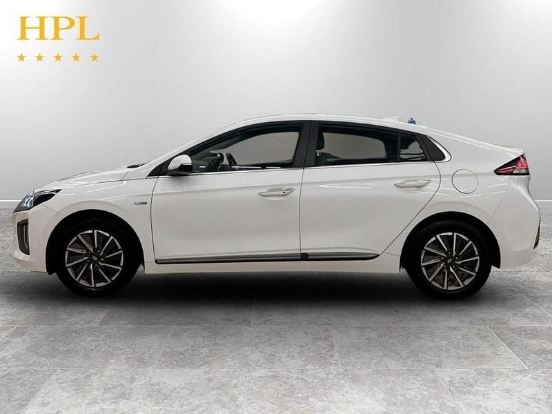 Used Hyundai Ioniq Premium 100 kW (136 HP) 2021 White Hatchback