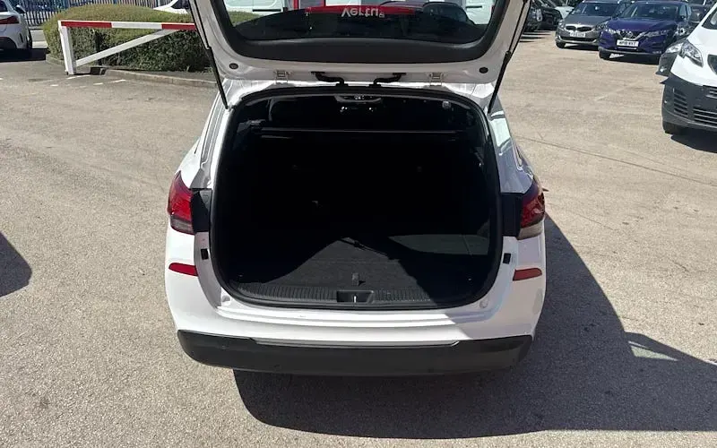 Used Hyundai i30 SE 140 HP (102 kW) 2020 Estate