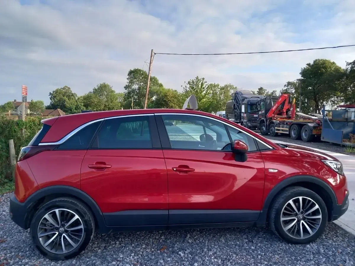 Used Vauxhall Crossland X Elite 130 HP (95 kW) 2020 Red SUV