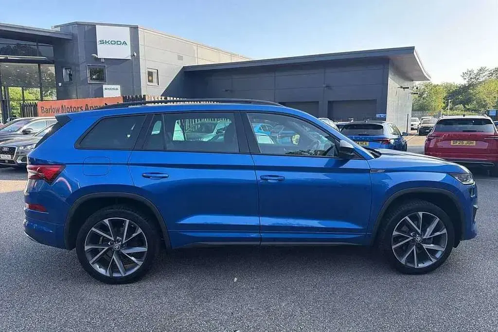 Used Skoda Kodiaq SportLine 150 HP (110 kW) 2023 Race blue metallic SUV