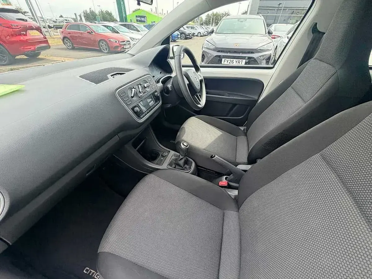 Used Skoda Citigo Colour Edition 44 HP (32 kW) 2016 White Hatchback