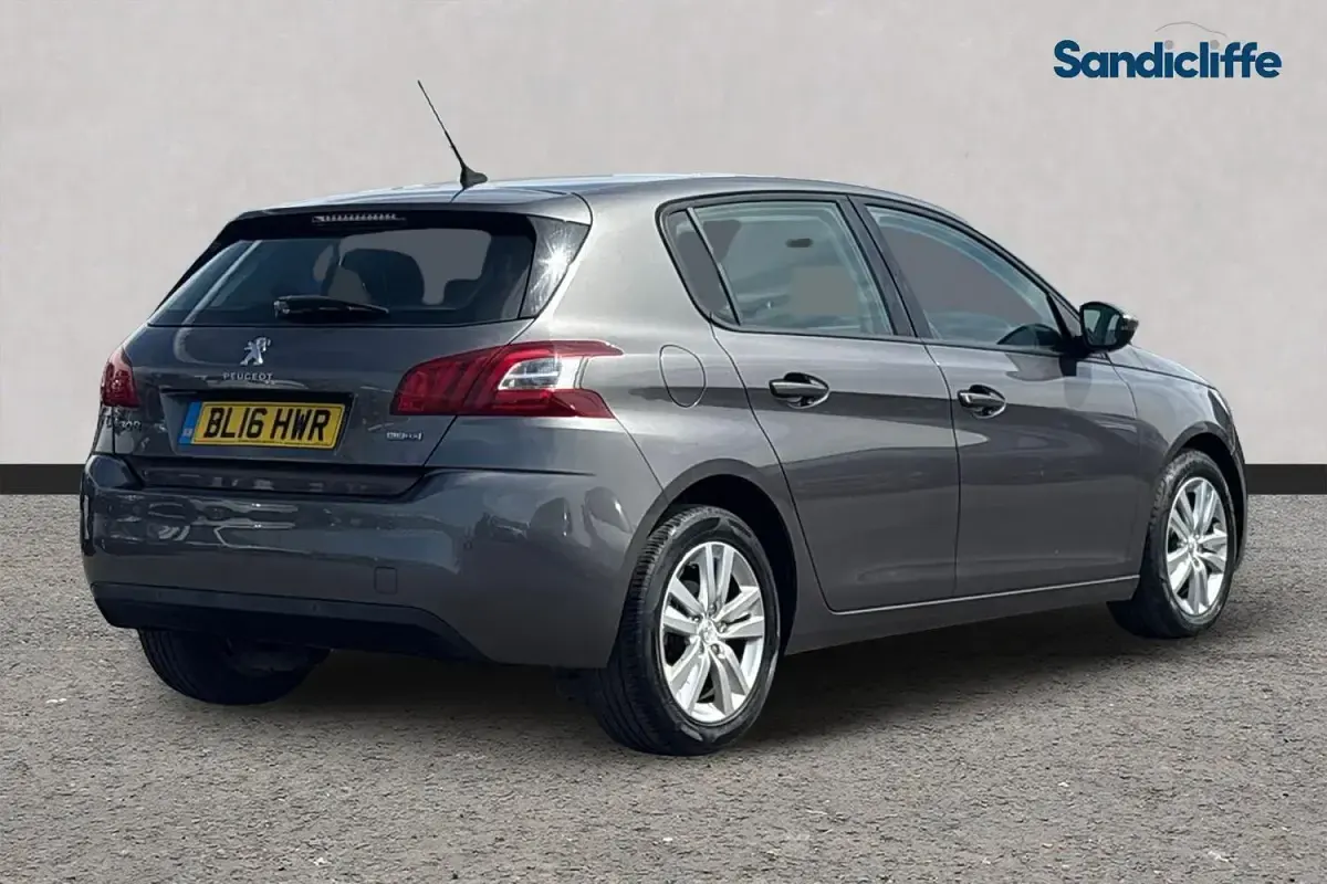 Used Peugeot 308 Active 120 HP (88 kW) 2016 Grey Hatchback