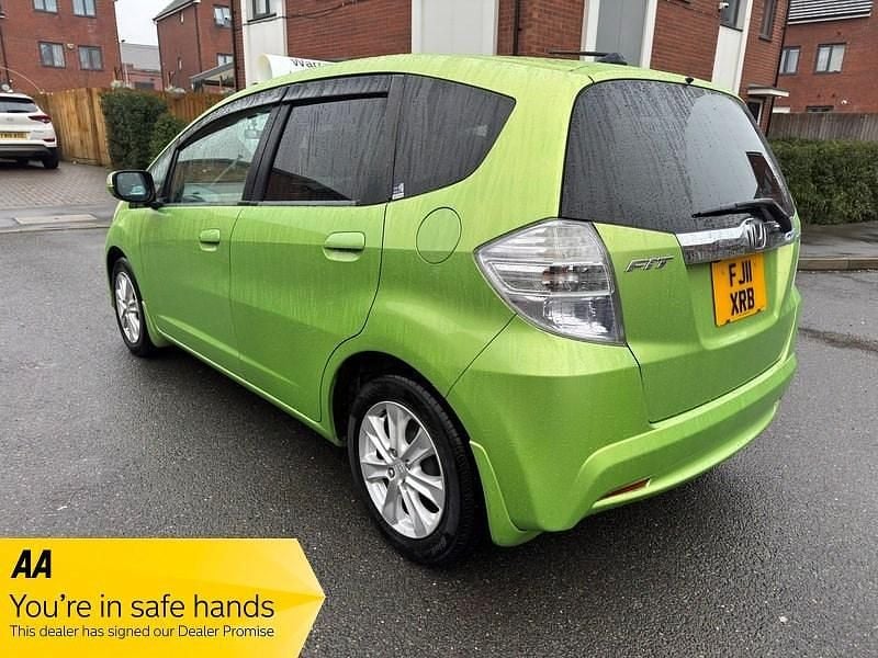 Used Honda Jazz Hybrid 99 HP (72 kW) 2011 Green Hatchback