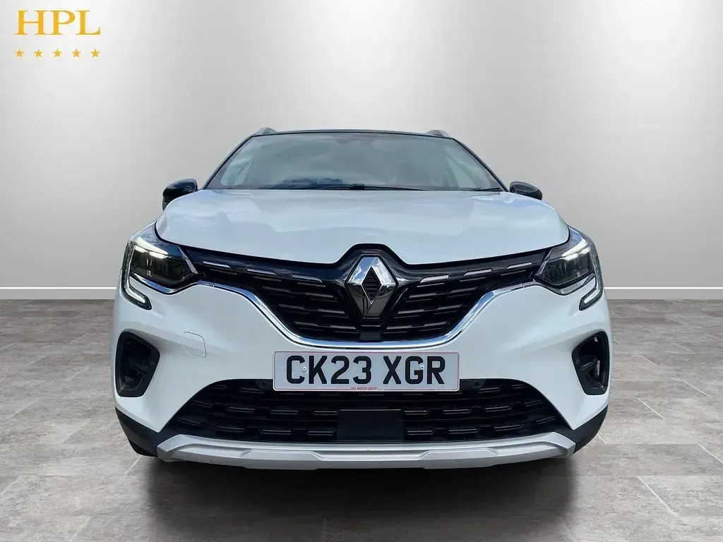 Used Renault Captur Techno 90 HP (66 kW) 2023 White SUV
