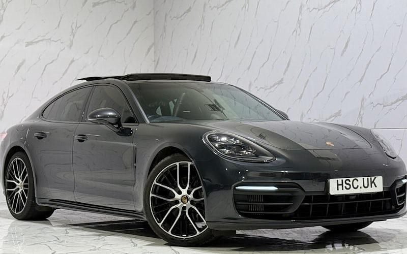 Used Porsche Panamera 330 HP (242 kW) 2022 Hatchback