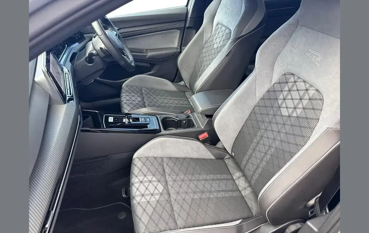 Used VW Golf VIII R-line 147 HP (108 kW) 2023 Grey Hatchback
