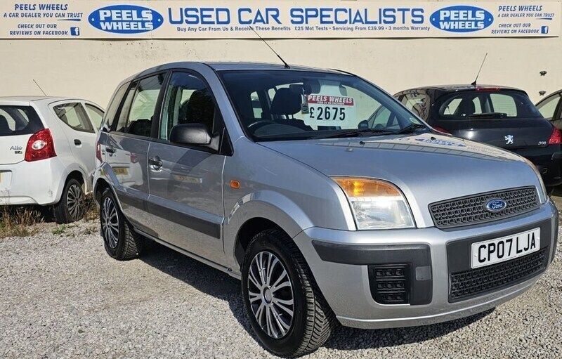 Silver Used 2007 Ford Fusion Style Hatchback | £2,375 - Image 1/4