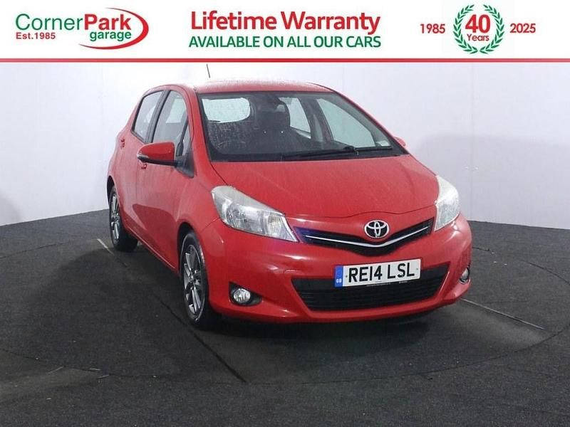 Used Toyota Yaris Plus 69 HP (50 kW) 2014 Red Hatchback
